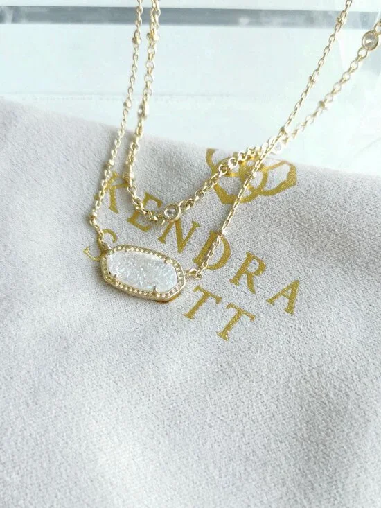 Kendra Scott Elisa Necklace 🎀 Gold Drusy - Picture 2 of 5